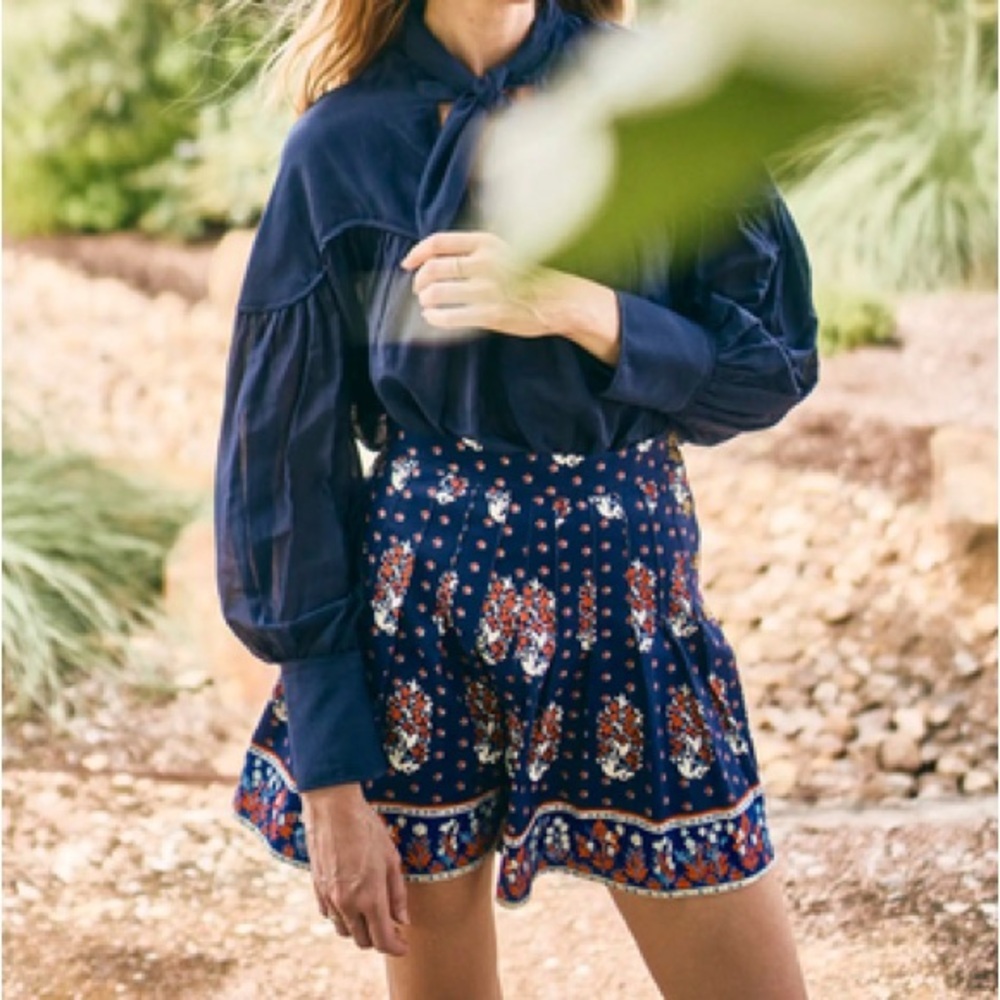 Hunter Bell Willa Shorts Fall Floral Navy Blue Red Size 8 NWT